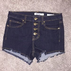 Short jean shorts!